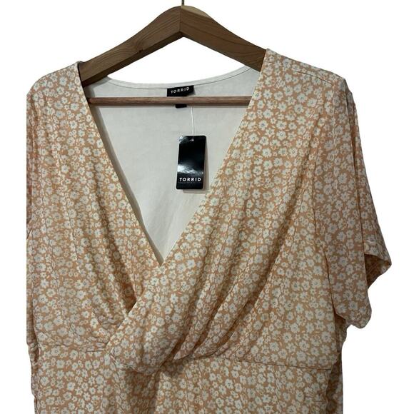 Torrid Mesh Sheer Ditsy Floral Babydoll Top Size 3X Orange‎ Stretch Cottage NWT - Picture 3 of 6